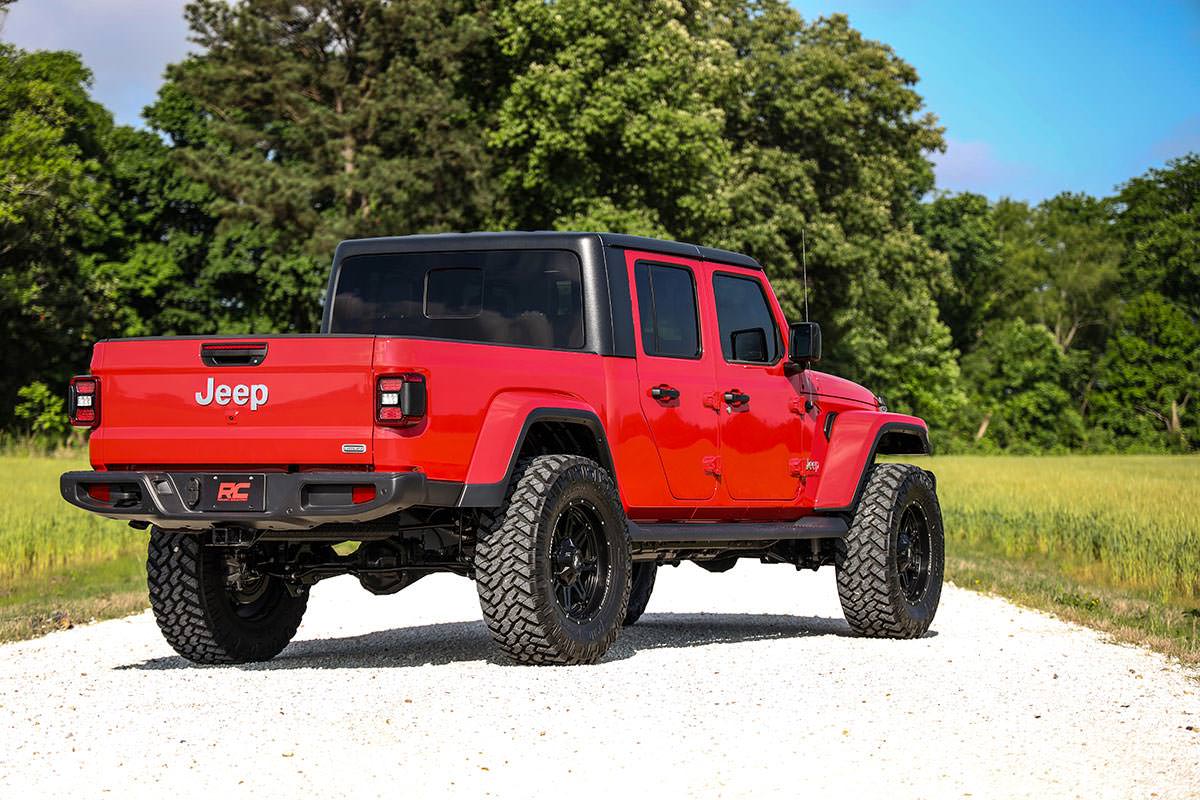 Rough Country 60100 3.5 Inch Lift Kit | No Shocks | Jeep Gladiator JT 4WD (2020-2023)