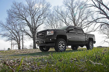 Rough Country 22635 6 Inch Lift Kit | Cast Steel | Chevy/GMC 1500 4WD (14-17)
