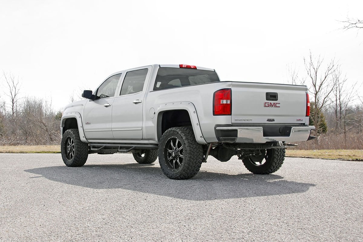 Rough Country 22330 5 Inch Lift Kit | Cast Steel | Chevy/GMC 1500 4WD (14-18 & Classic)