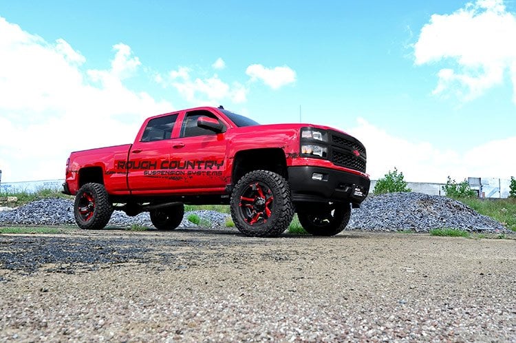 Rough Country 29840 7 Inch Lift Kit | Bracket | M1 Struts/M1 | Chevy/GMC 1500 (14-16)