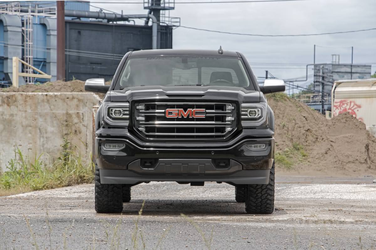 Rough Country 19457RED 3.5 Inch Lift Kit | Forged UCA | Vertex/V2 | Chevy/GMC 1500 (07-16)