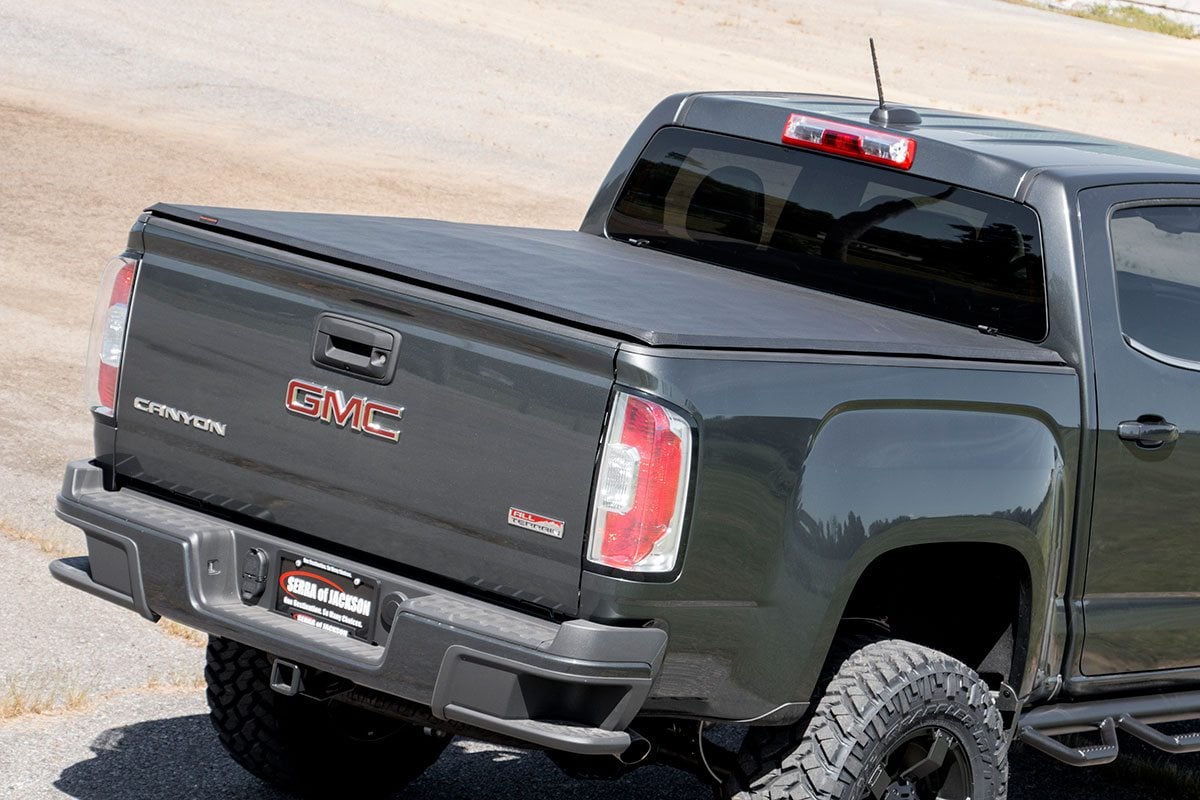 Rough Country 41215500A Soft Tri-Fold Bed Cover | 5'3" Bed | Chevy/GMC Canyon/Colorado 2WD/4WD (15-26)