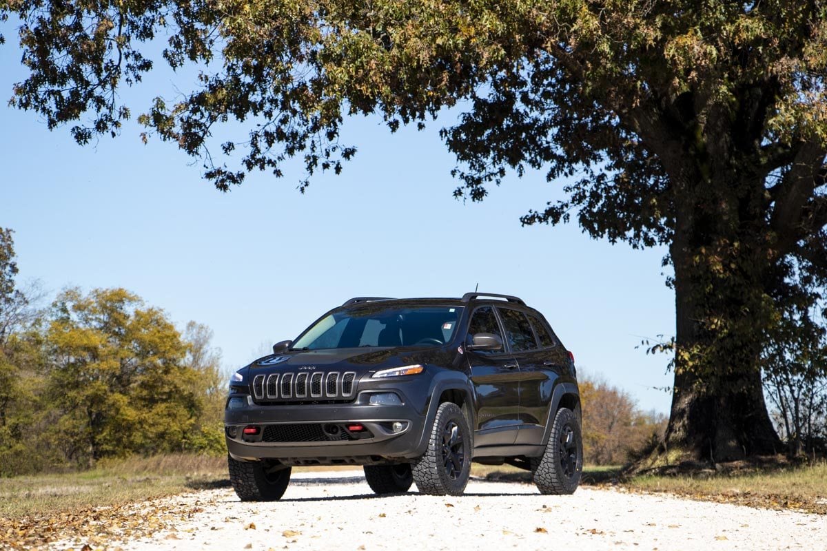 Rough Country 60400 2 Inch Leveling Lift Kit | Jeep Cherokee KL 2WD/4WD (2014-2023)