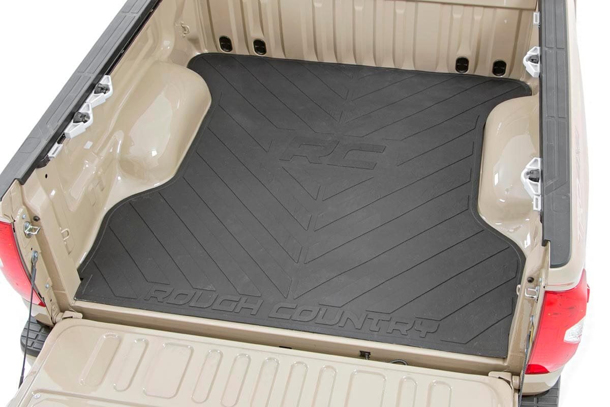 Rough Country RCM681 Bed Mat | 5'7" Bed | RC Logo | Toyota Tundra 2WD/4WD (2007-2021)