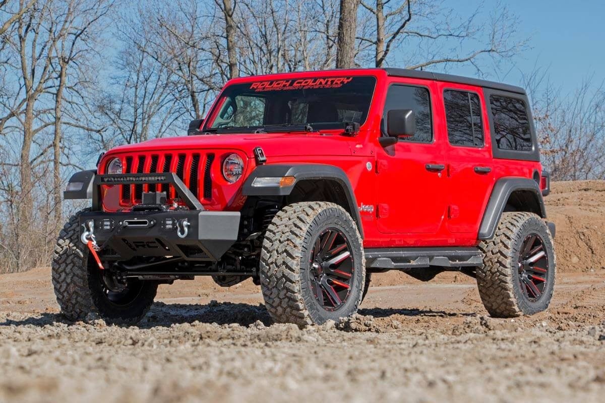 Rough Country 65531 3.5 Inch Lift Kit | Adj Lower | FR D/S | Jeep Wrangler Unlimited 4WD (18-23)