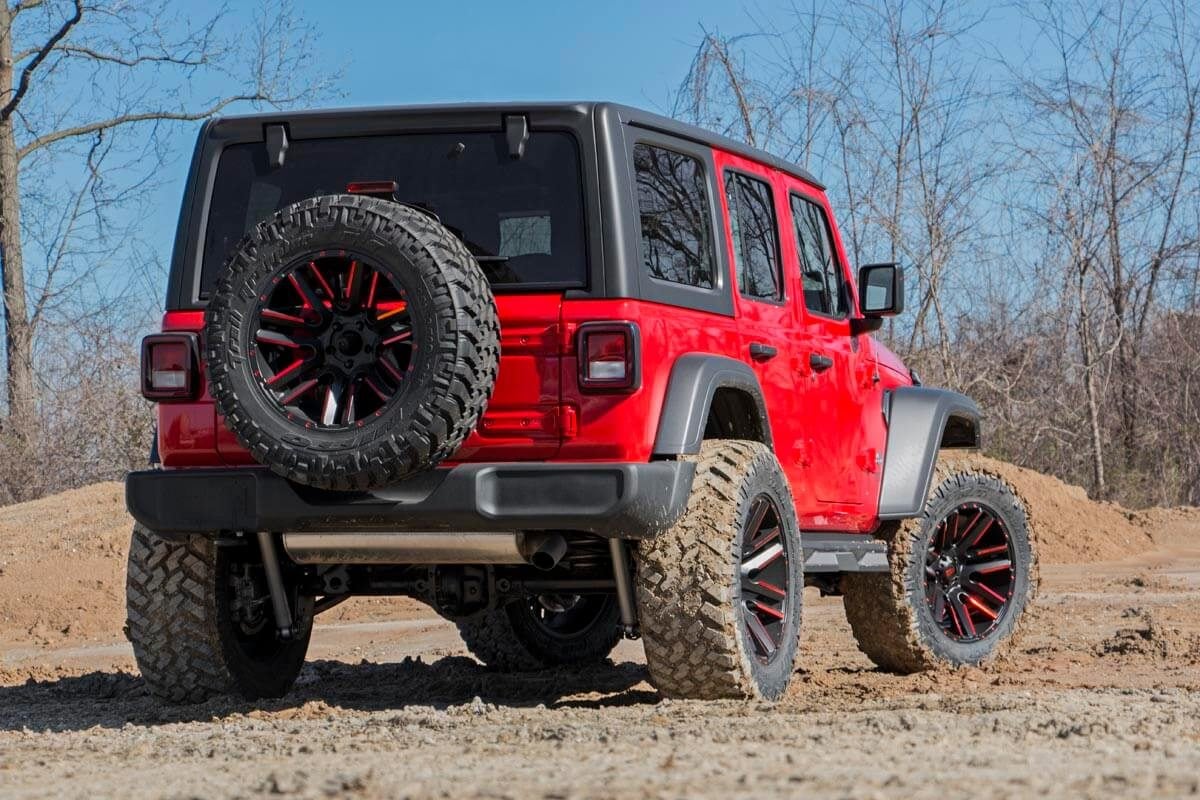 Rough Country 66840 3.5 Inch Lift Kit | C/A Drop | Stage 1 | M1 | Jeep Wrangler Unlimited (18-23)