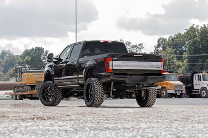 Rough Country 51240 6 Inch Lift Kit | R/A | OVLDS | M1 | Ford F-250/F-350 Super Duty 4WD (17-22)