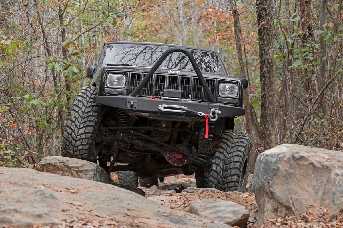 Rough Country 10570 Front Winch Bumper | Jeep Cherokee XJ 2WD/4WD (1984-2001)