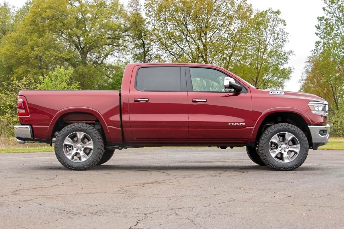 Rough Country 31430 3.5 Inch Lift Kit | Ram 1500 2WD/4WD (2019-2026)