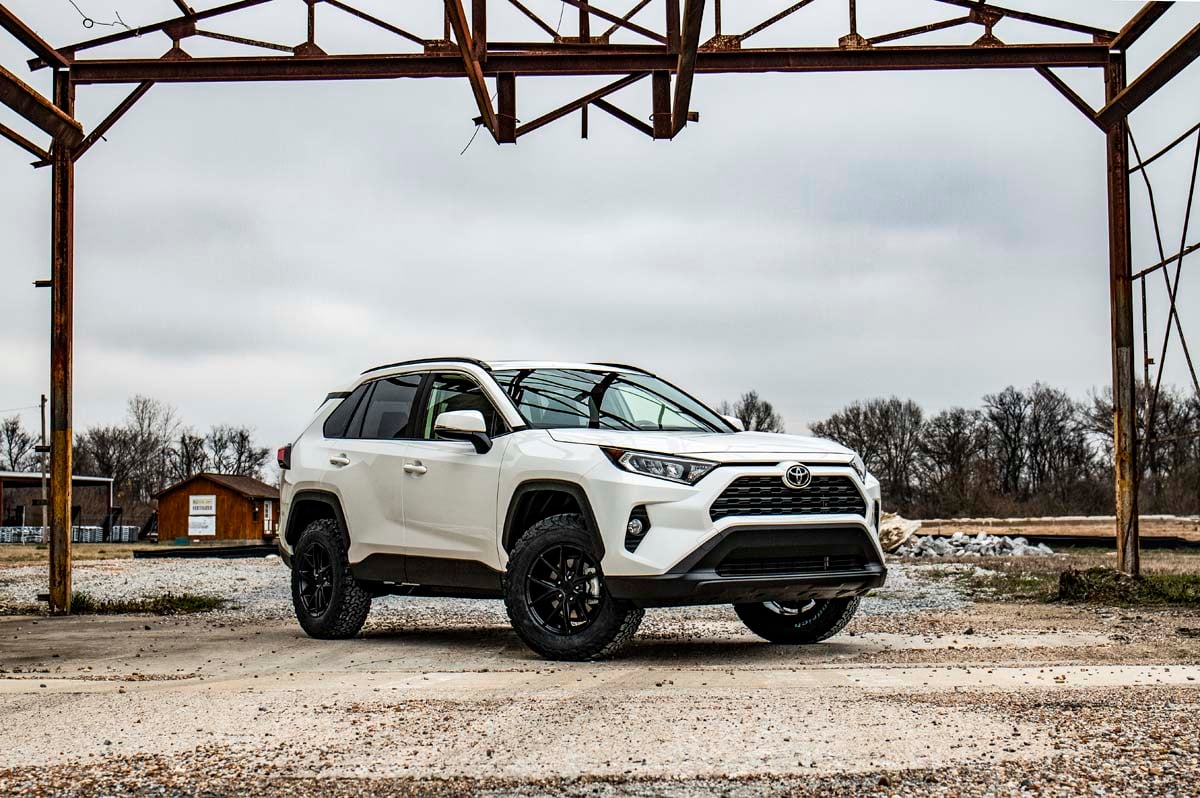 Rough Country 73131 2.5 Inch Lift Kit | N3 Struts | Toyota RAV4 2WD/4WD (2019-2025)