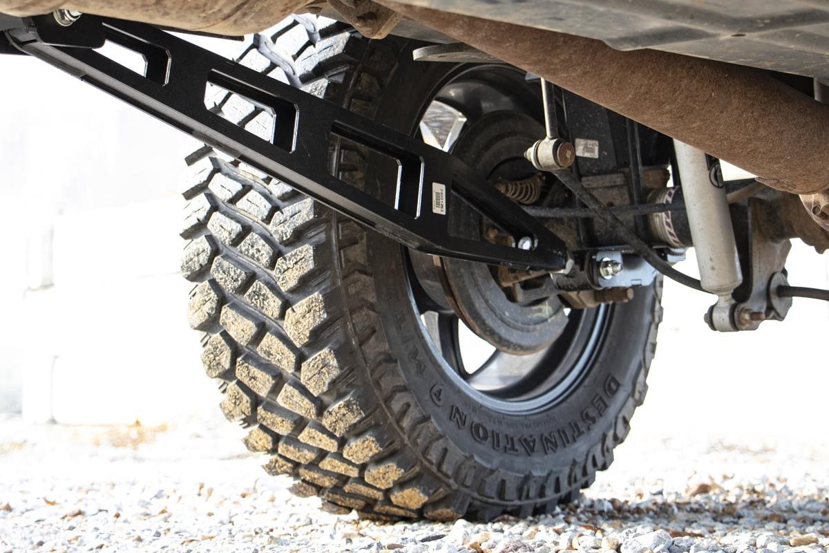 Rough Country 51005 Traction Bar Kit | 0-3 Inch Lift | Ford F-250 Super Duty 4WD (2008-2016)