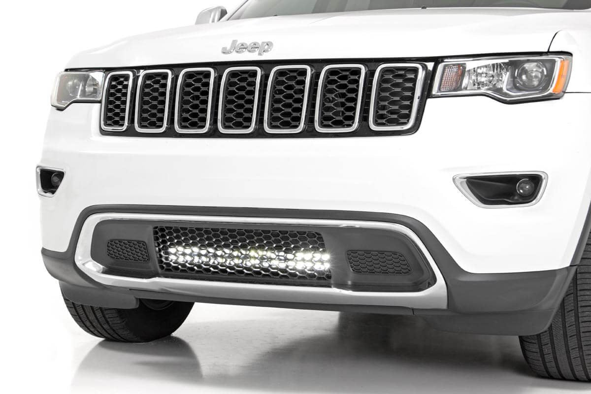 Rough Country 70776 LED Light Kit | Bumper Mount | 20" Chrome Dual Row | Amber DRL | Jeep Grand Cherokee WK2 (11-20)