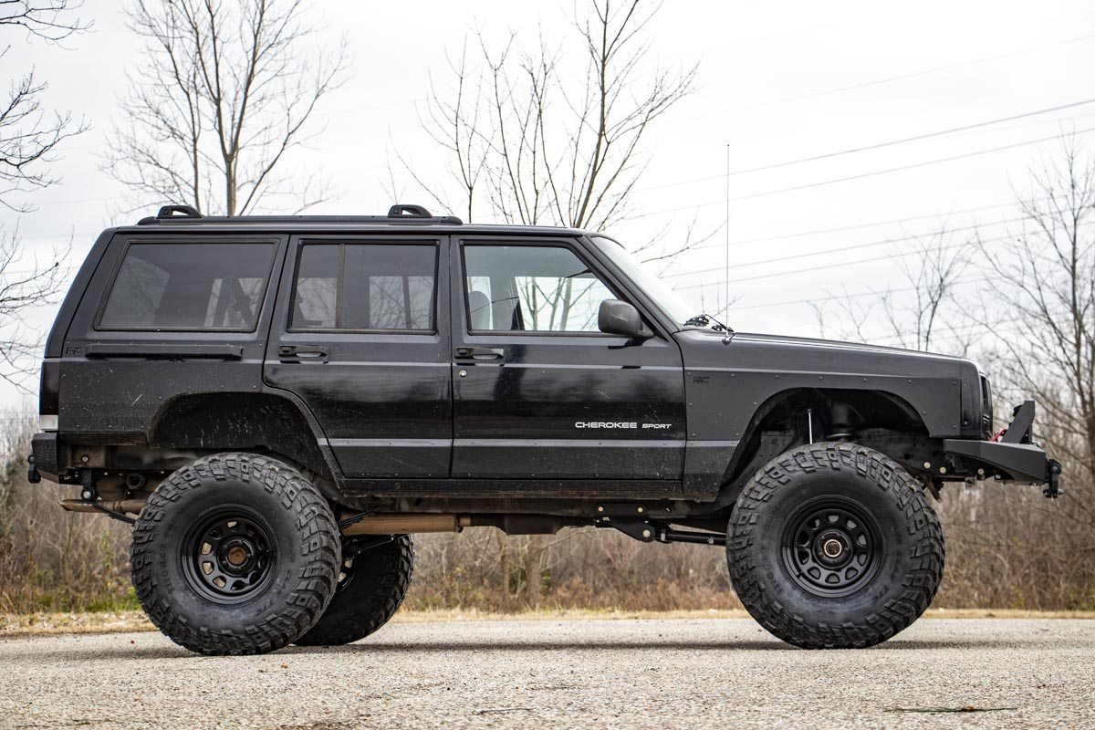 Rough Country 10582 Lower Door Armor | 4 Door | Jeep Cherokee XJ 2WD/4WD (1984-2001)