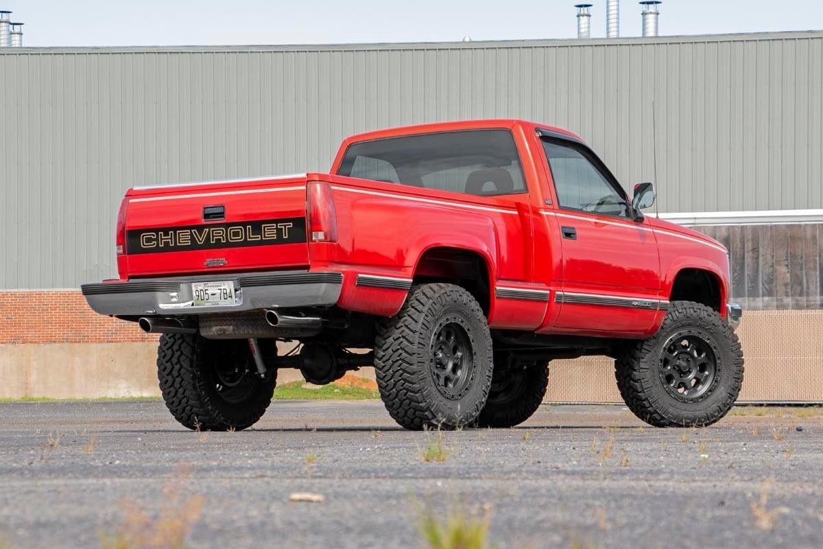 Rough Country 27130 6 Inch Lift Kit | Chevy C1500/K1500 Truck 2WD (1988-1999)
