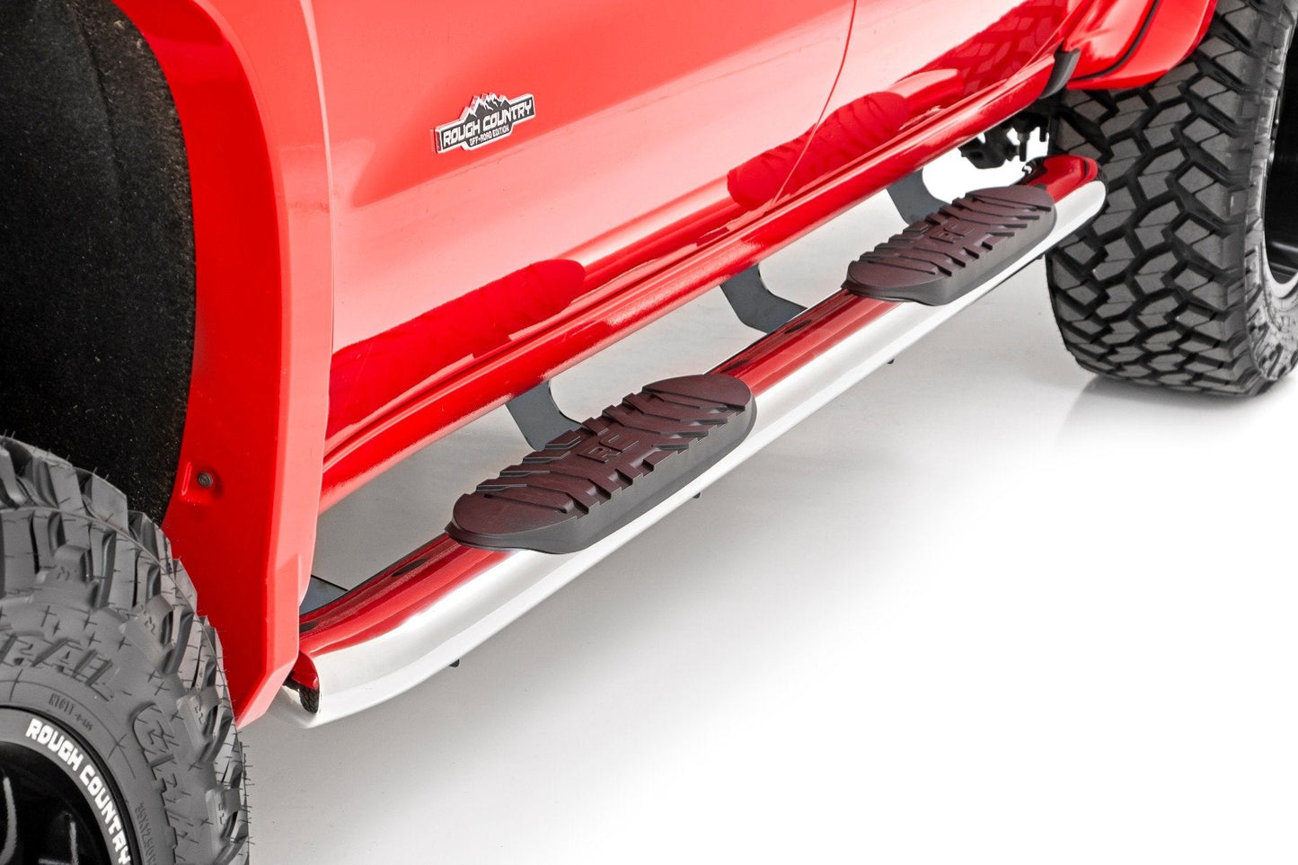 Rough Country 21002S Oval Nerf Steps | Stainless | Crew Cab | Chevy/GMC 1500/2500HD/3500HD (19-26 & Refresh)