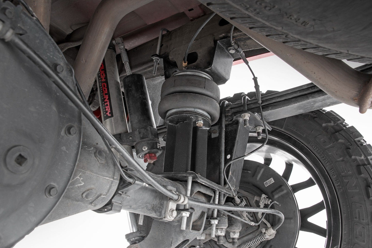 Rough Country 100056 Air Spring Kit | 6-7.5 Inch Lift Kit | Chevy/GMC 1500 (07-18 & Classic)