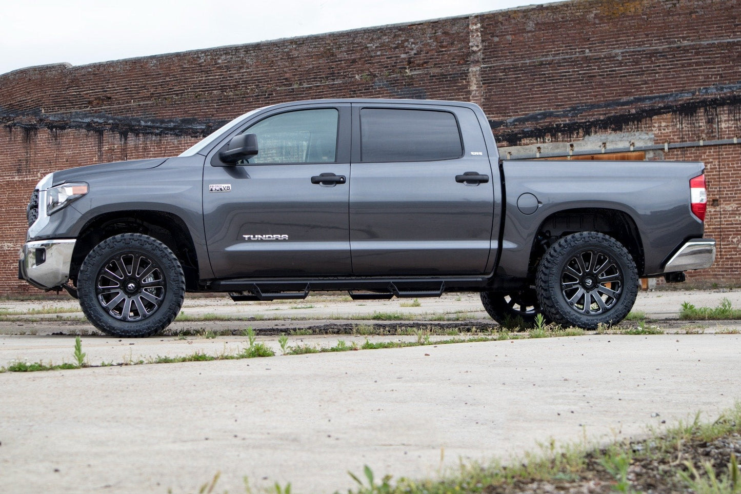 Rough Country 502090 M1 Adjustable Leveling Struts | Monotube | 0-2" | Toyota Tundra 4WD (07-21)