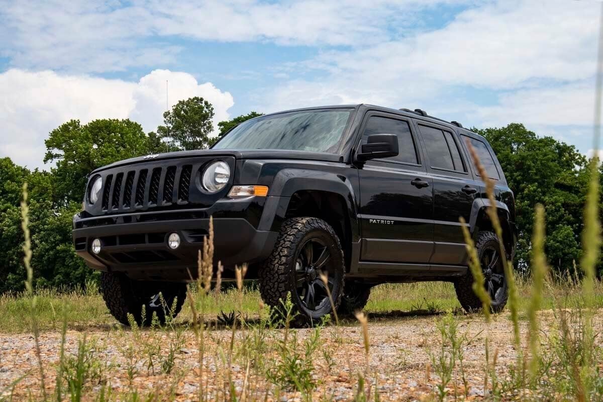 Rough Country 66531 2 Inch Lift Kit | N3 Front Struts | Jeep Compass (07-16)/Patriot (10-17)