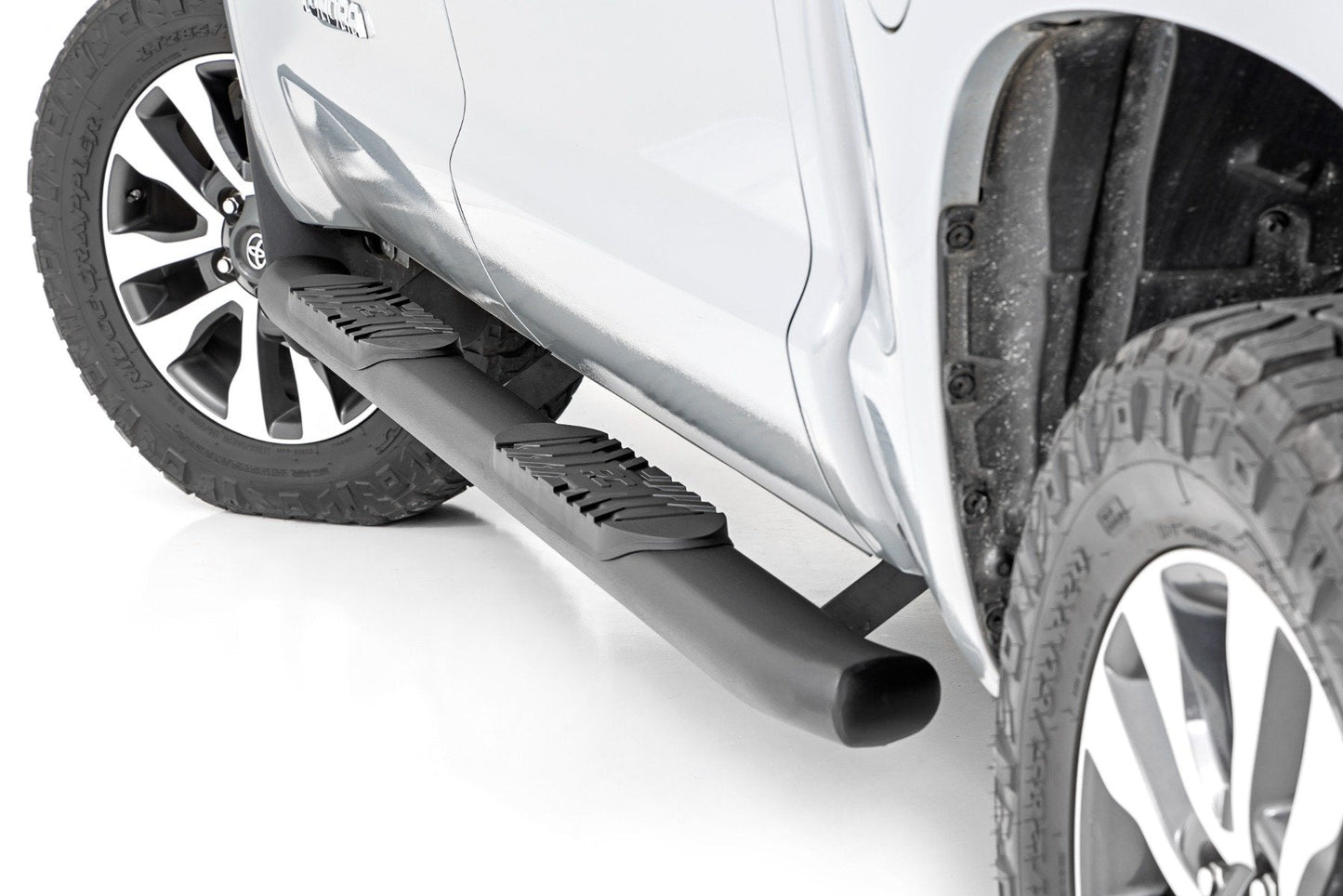 Rough Country 21009 Oval Nerf Step | Crew Cab | Black | Toyota Tundra 2WD/4WD (2007-2021)