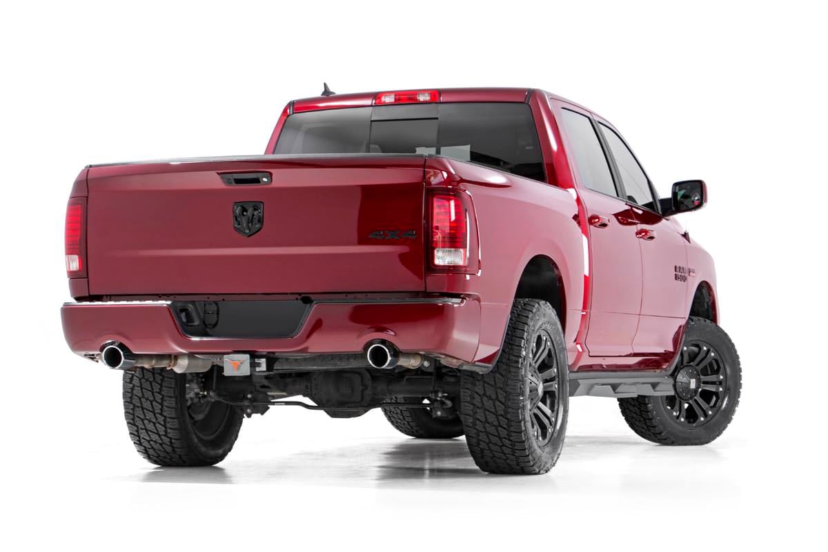 Rough Country 31240RED 3 Inch Lift Kit | M1 Struts/M1 | Ram 1500 4WD (2012-2018 & Classic)