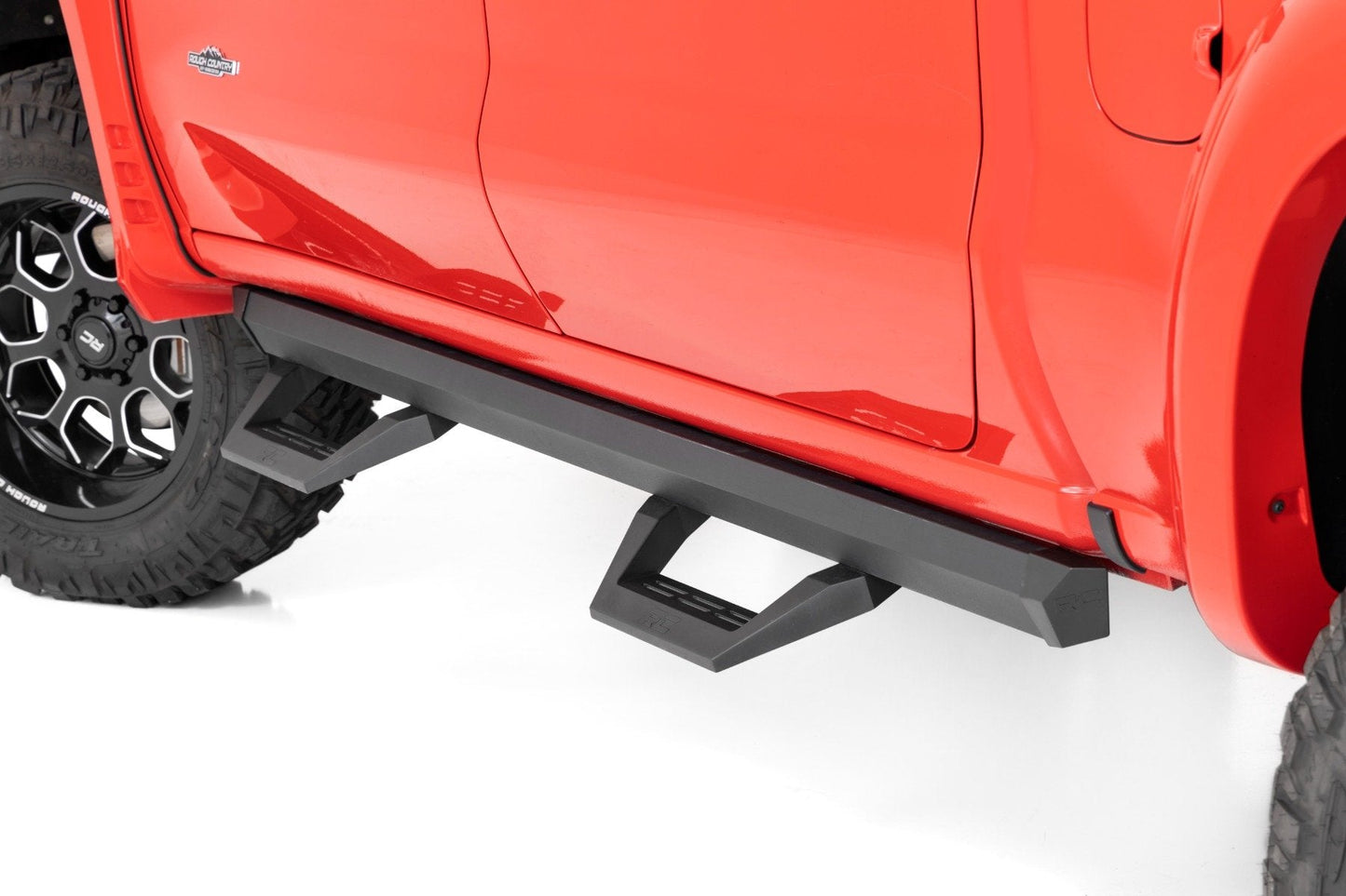 Rough Country 11003A SRX2 Adj Aluminum Step | Crew Cab | Chevy/GMC 1500/2500HD (19-26 & Refresh)