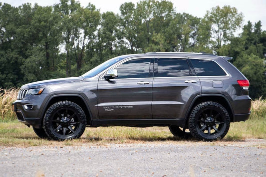 Rough Country 91130 2.5 Inch Lift Kit | N3 Struts | Jeep Grand Cherokee 4WD (2011-2015)