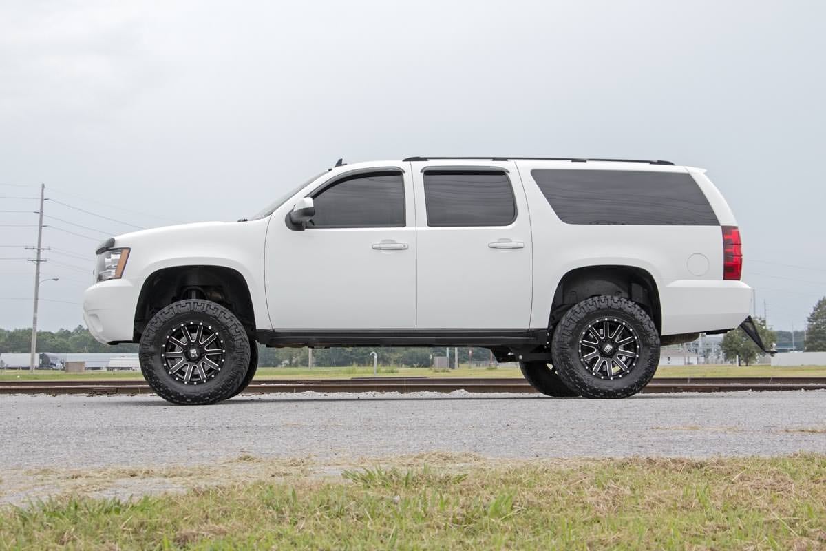 Rough Country 28701 7 Inch Lift Kit | N3 Struts | Chevy/GMC SUV 1500 2WD/4WD (2007-2014)