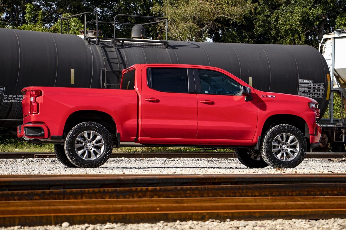 Rough Country 29550 3.5 Inch Lift Kit | Vertex | Chevy Silverado 1500 2WD/4WD (2019-2024 & Classic)