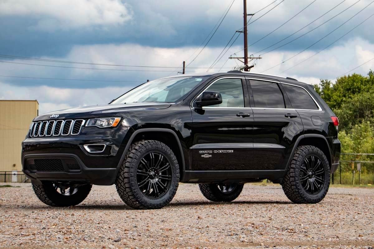 Rough Country 91430 2.5 Inch Lift Kit | N3 Struts | Jeep Grand Cherokee 4WD (2016-2022)