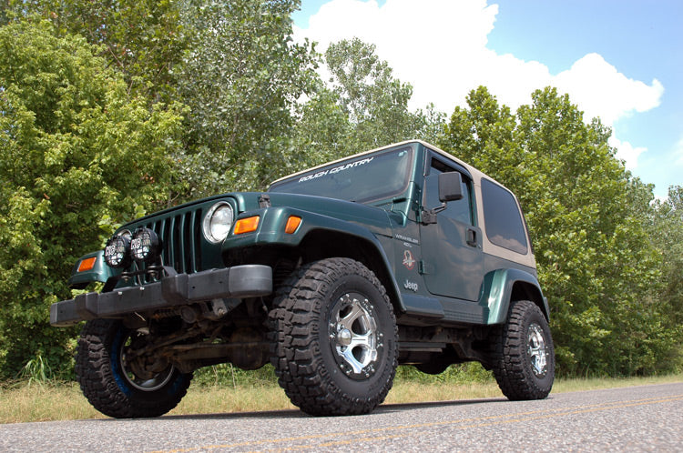 Rough Country 650 1.5 Inch Lift Kit | Jeep Wrangler TJ (97-06)/Wrangler Unlimited (04-06)