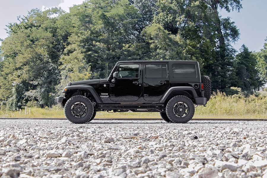 Rough Country 67944 2.5 Inch Lift Kit | Coils | M1R | Jeep Wrangler Unlimited 2WD/4WD (2007-2018)