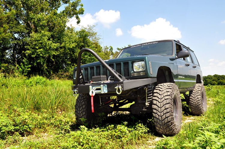 Rough Country 10570 Front Winch Bumper | Jeep Cherokee XJ 2WD/4WD (1984-2001)