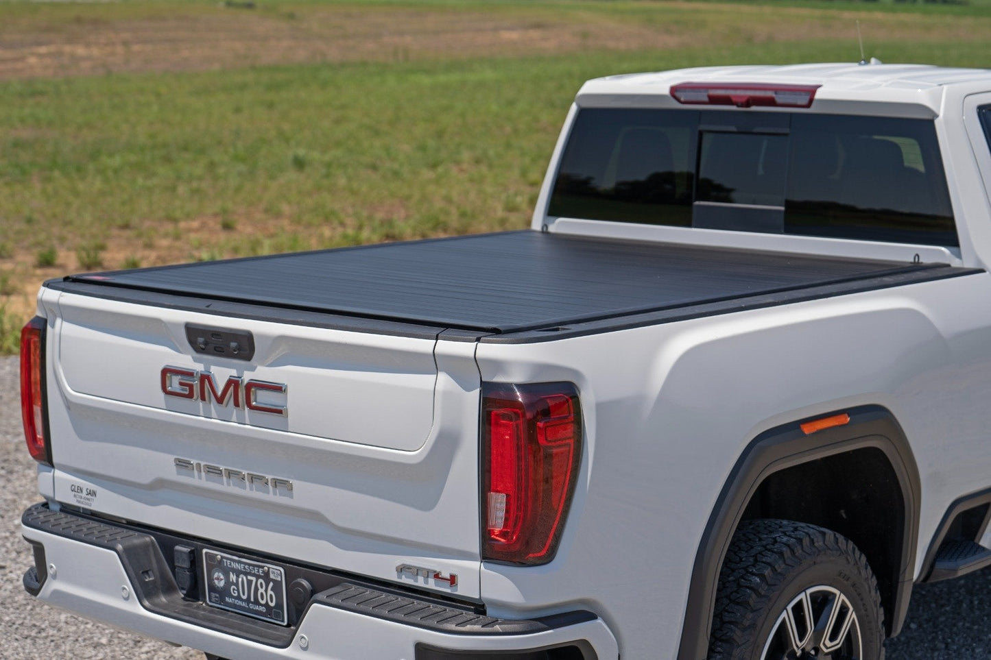 Rough Country 50120651 Hard Roll Up Bed Cover | 6'9" Bed | Chevy/GMC  Silverado/Sierra 2500HD/3500HD (20-25)