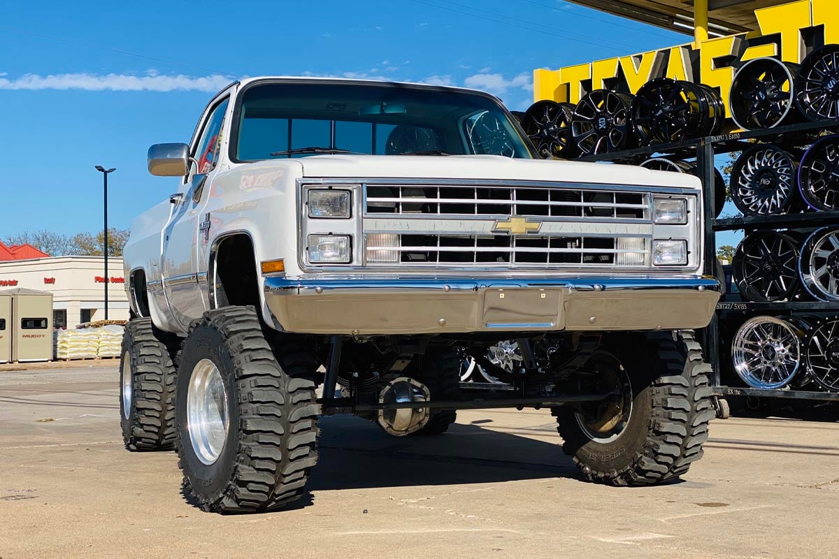 Rough Country 155.20 6 Inch Lift Kit | Chevy/GMC C10/K10 Truck & SUV/K5 Blazer 4WD (1977-1991)