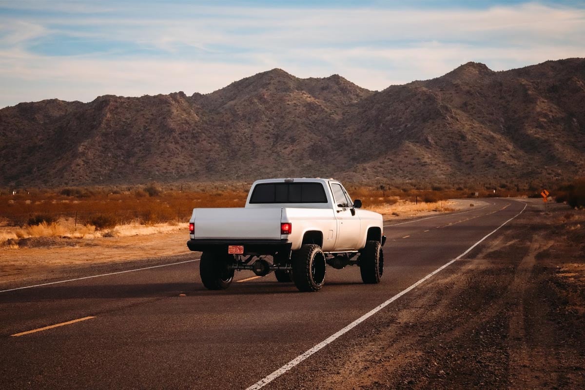 Rough Country 20530 6 Inch Lift Kit | 52" RR Springs | Chevy/GMC C10/K10 Truck & SUV/K5 Blazer (77-91)