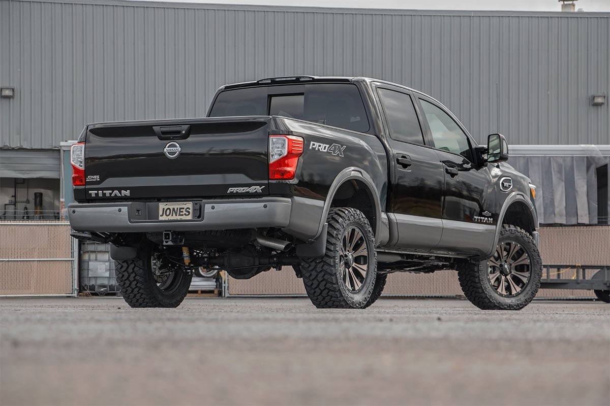 Rough Country 83431 3 Inch Lift Kit | N3 Struts & Shocks | Nissan Titan 4WD (2017-2024)
