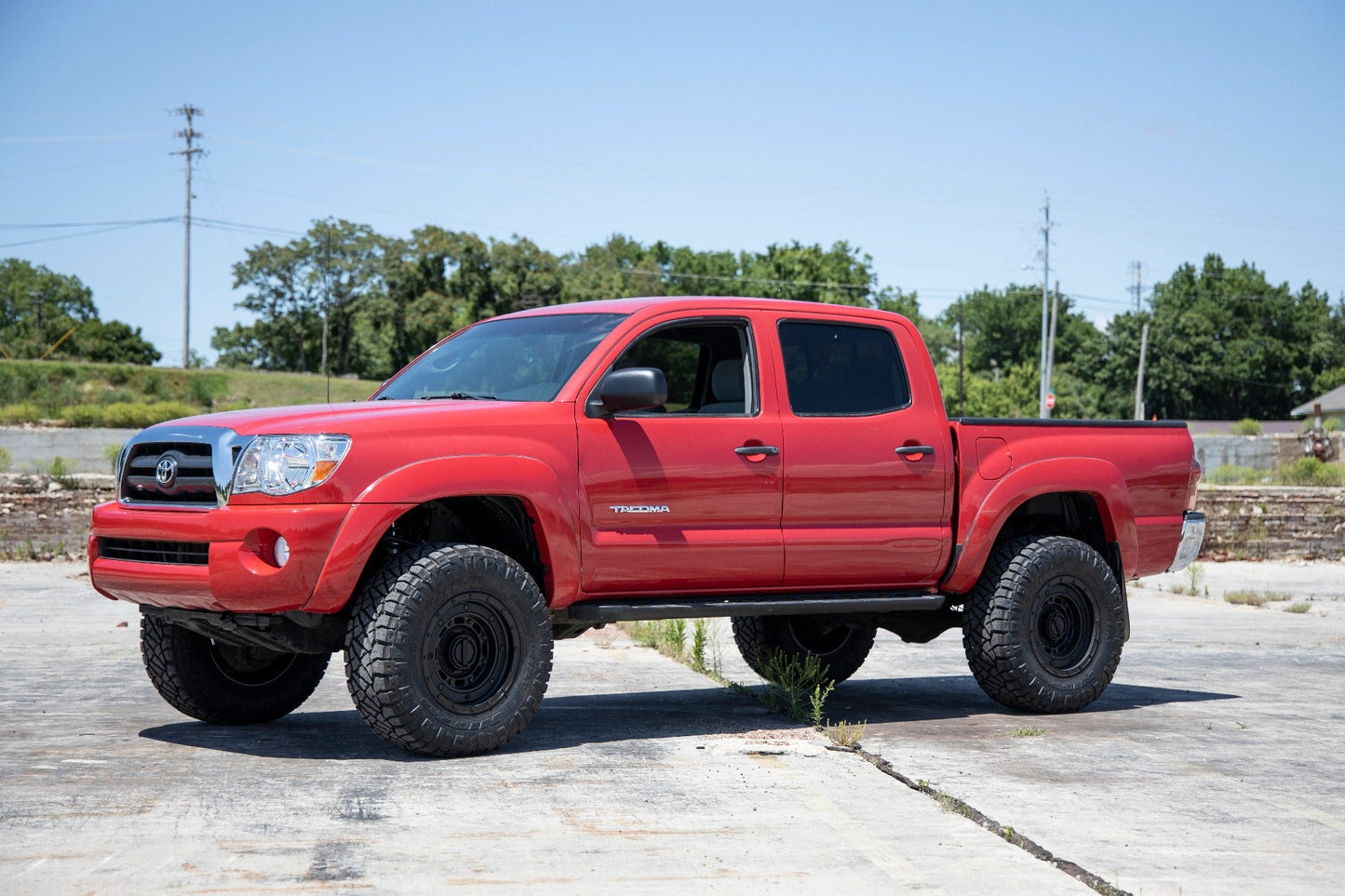 Rough Country 74240 3.5 Inch Lift Kit | UCA | M1 Struts | Toyota Tacoma 2WD/4WD (2005-2023)