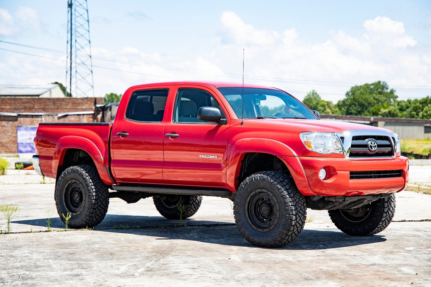 Rough Country 74240 3.5 Inch Lift Kit | UCA | M1 Struts | Toyota Tacoma 2WD/4WD (2005-2023)