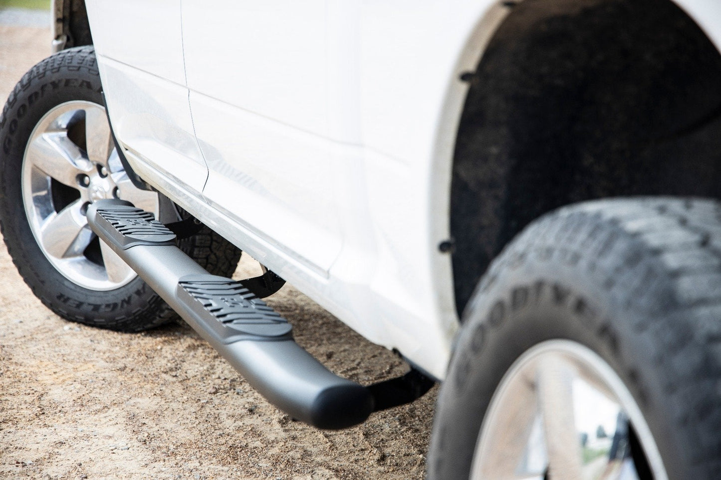 Rough Country 21003 Oval Nerf Step | Crew Cab | Black | Ram 1500/2500/3500 2WD/4WD (2010-2025 & Classic)