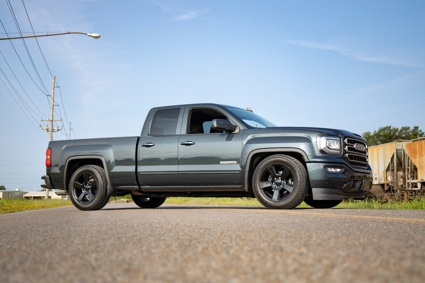 Rough Country 71630 2 Inch Lowering Kit | 4 Inch Rear Lowering | Alum/Stamped Knuckle | Chevy/GMC 1500 (14-18)