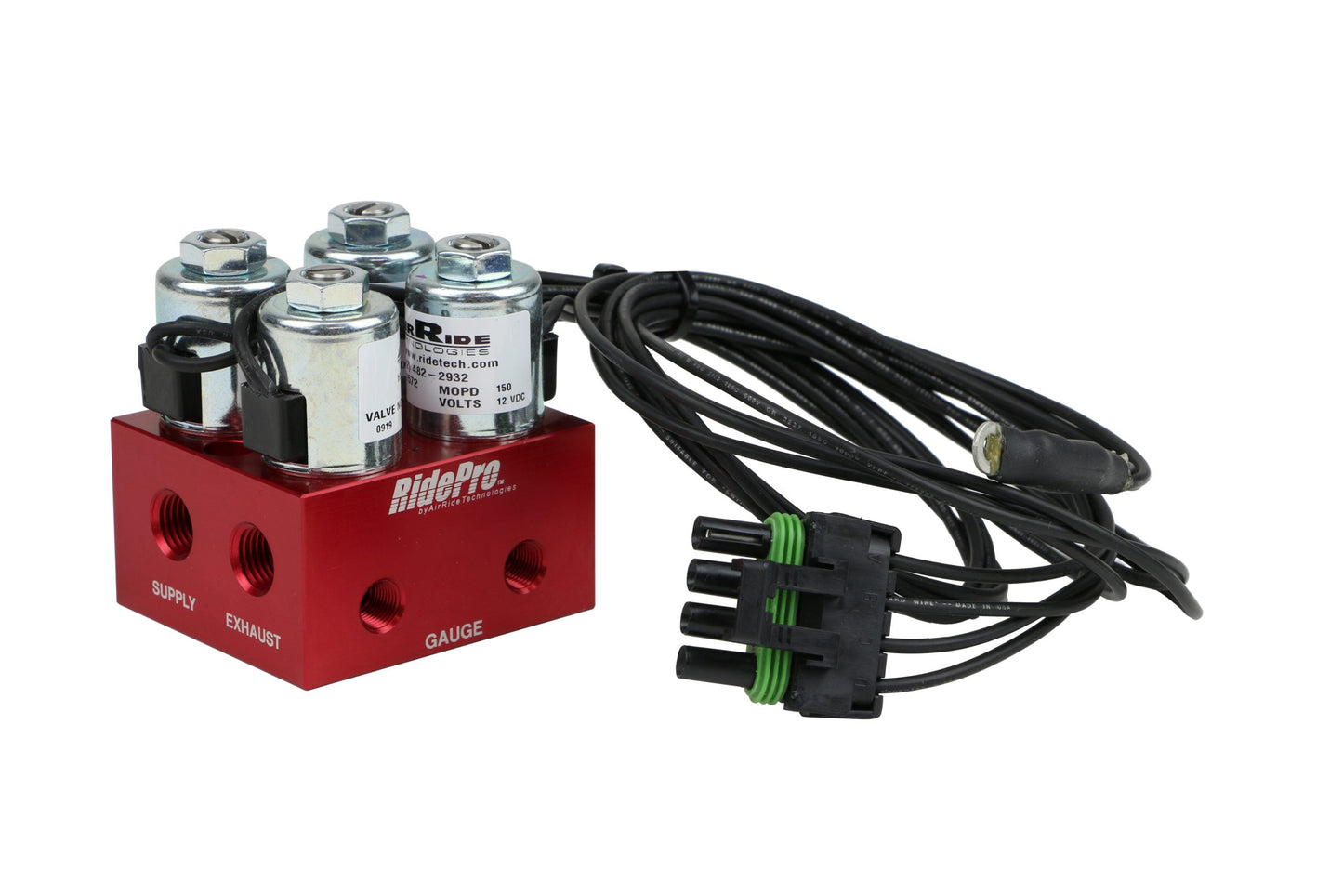 Ridetech 31932501 RidePro 2-Way valve with 1/4" NPT ports.