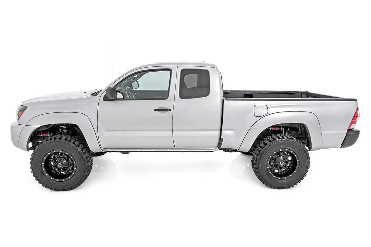 Rough Country 699014 Vertex 2.5 Adjustable Rear Shocks | 6-7" | Toyota Tacoma 2WD/4WD (2005-2023)
