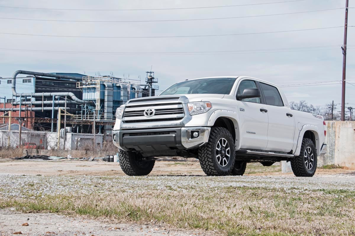 Rough Country 870 2.5-3 Inch Leveling Kit | Toyota Tundra 2WD/4WD (2007-2021)