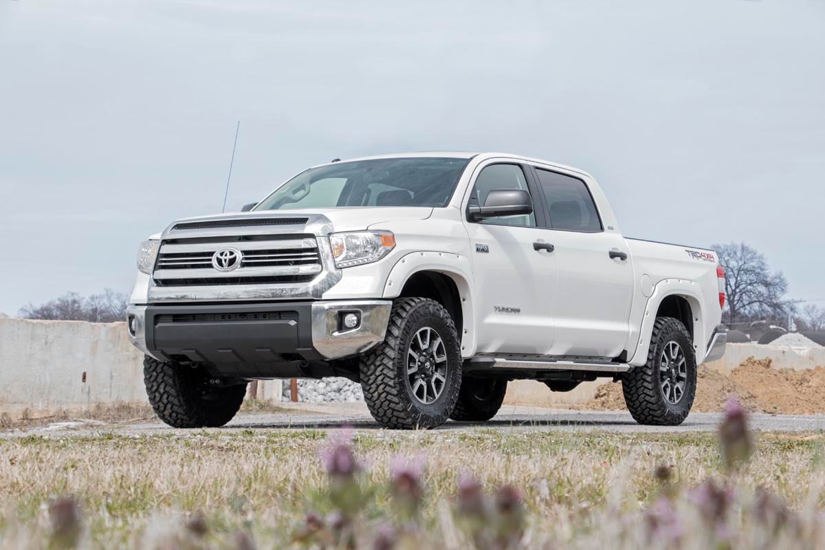 Rough Country 870 2.5-3 Inch Leveling Kit | Toyota Tundra 2WD/4WD (2007-2021)