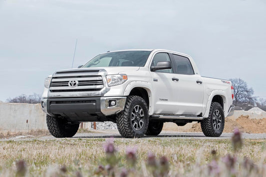 Rough Country 870 2.5-3 Inch Leveling Kit | Toyota Tundra 2WD/4WD (2007-2021)