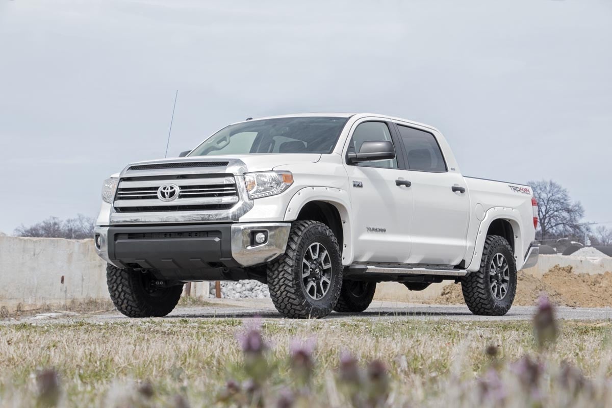 Rough Country 87000 2.5-3 Inch Leveling Kit | Toyota Tundra 4WD (2007-2021)
