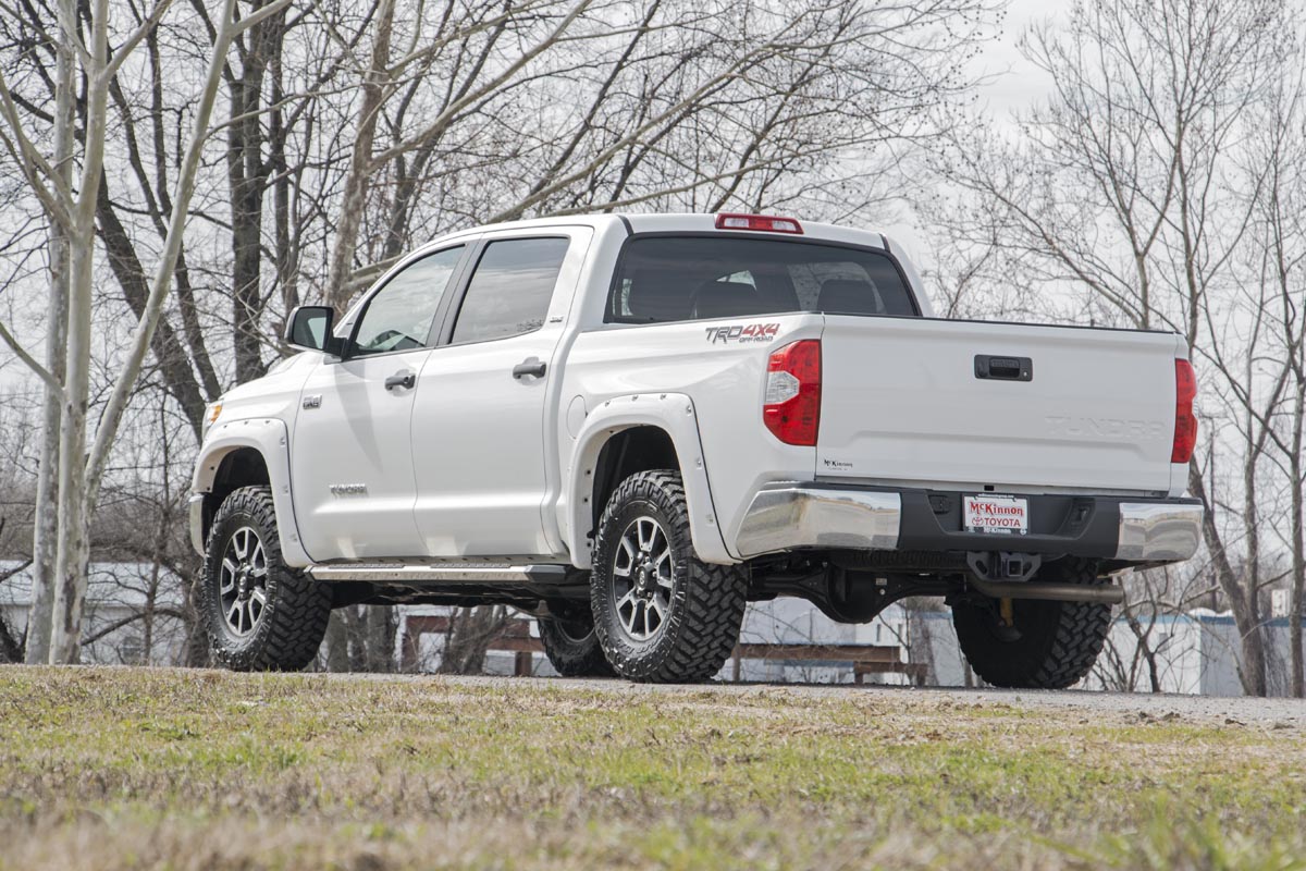 Rough Country 870 2.5-3 Inch Leveling Kit | Toyota Tundra 2WD/4WD (2007-2021)