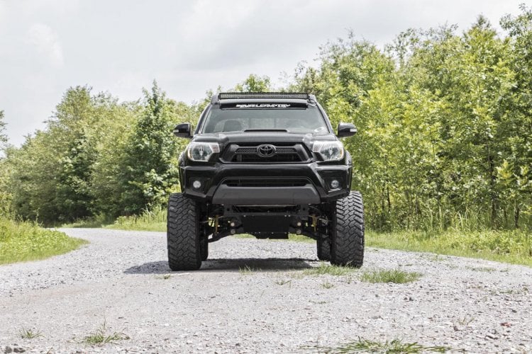 Rough Country 747.23 6 Inch Lift Kit | N3 Struts | Toyota Tacoma 2WD/4WD (2005-2015)