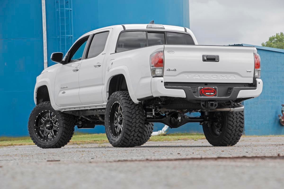 Rough Country 747.20 6 Inch Lift Kit | Toyota Tacoma 2WD/4WD (2005-2015)