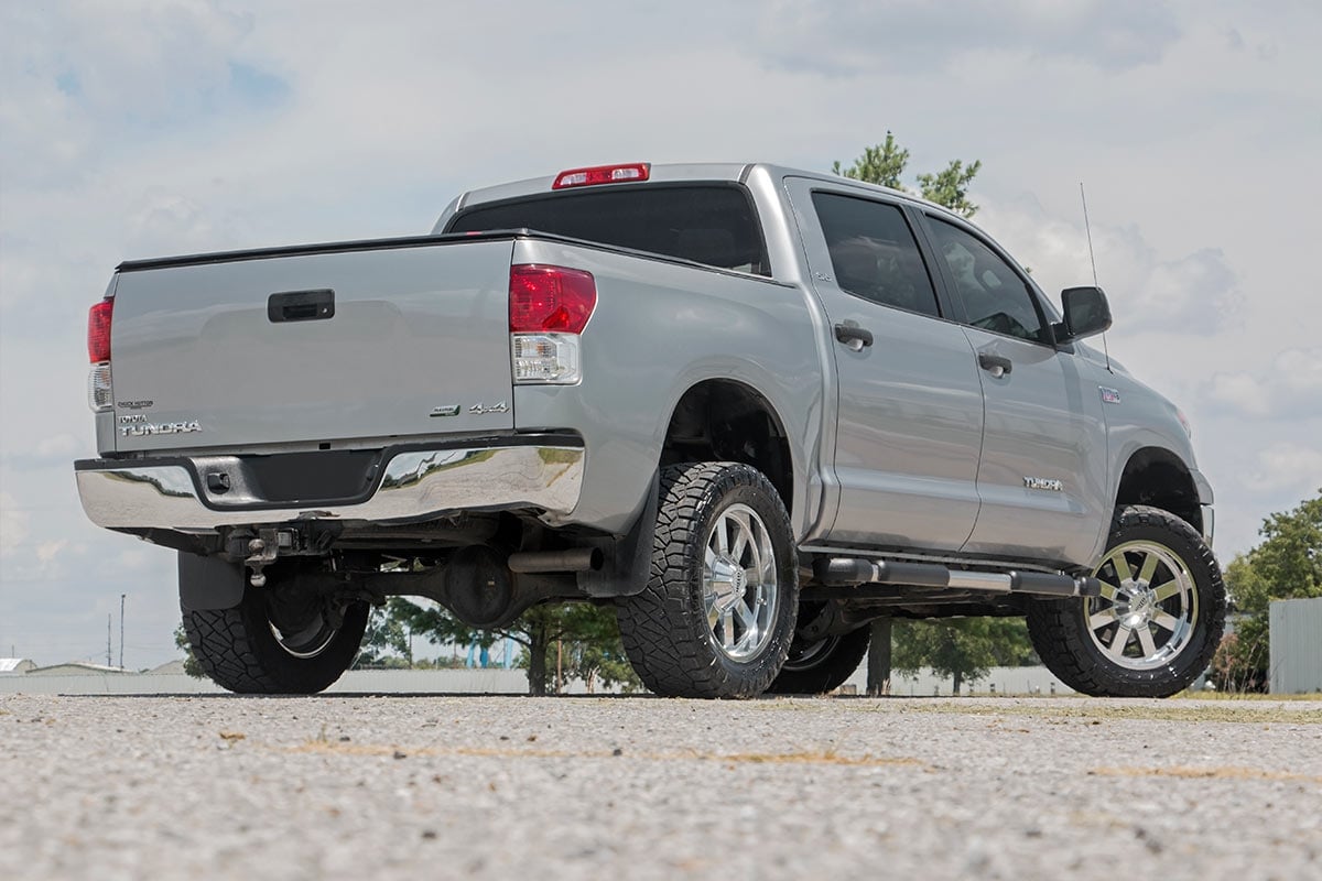 Rough Country 76830 3.5 Inch Lift Kit | Toyota Tundra 2WD/4WD (2007-2021)